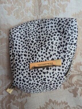 Tartan + Twine Makeup Cosmetic Bag Snow Leopard